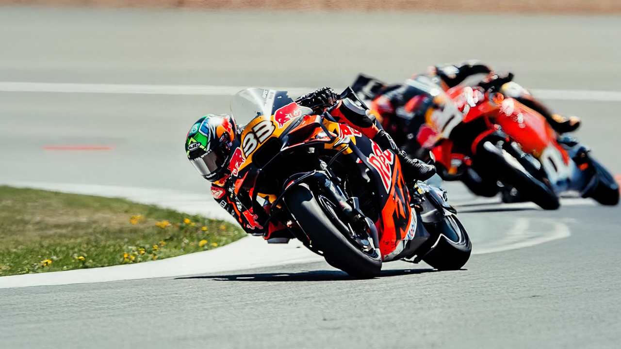 KTM Factory Racing fullgas en MotoGP España y AMA Supercross Pittsburgh: Resultados del 26 y 27 de abril de 2025